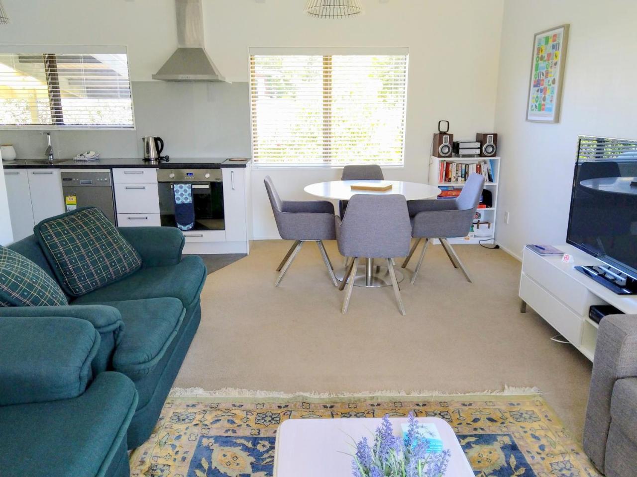 Bram'S Bach Villa Taupo Exterior photo